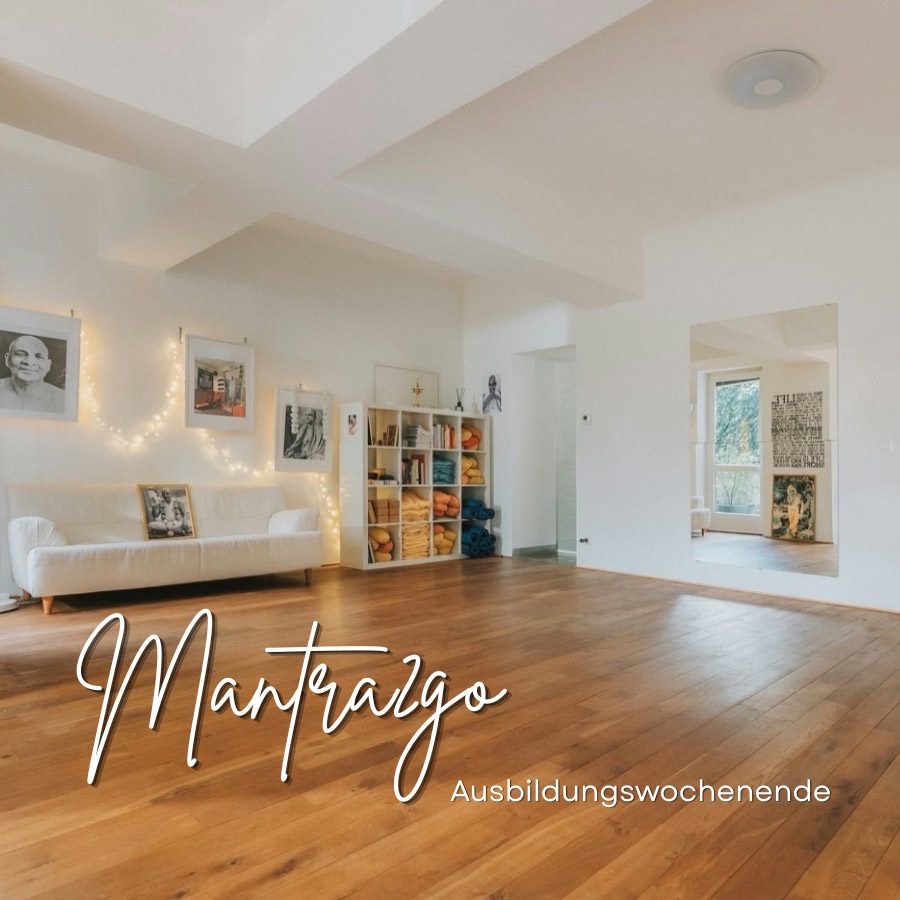 Heller Seminarraum im Annapurna Space Wien – Ort der Mantra2go Ausbildung mit Holzfußboden und ruhiger Atmosphäre